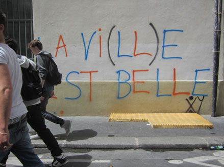 12-06-28-GRAFFITI-ParisIII-ruedeNormandie2-archyves