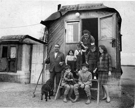 GriselidisReal-Munich-RoulotteTzigane-photoSuziPilet