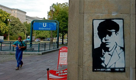 09-04-POCHOIR-Berlin-MarinusvanderLubbe 2-Archyves